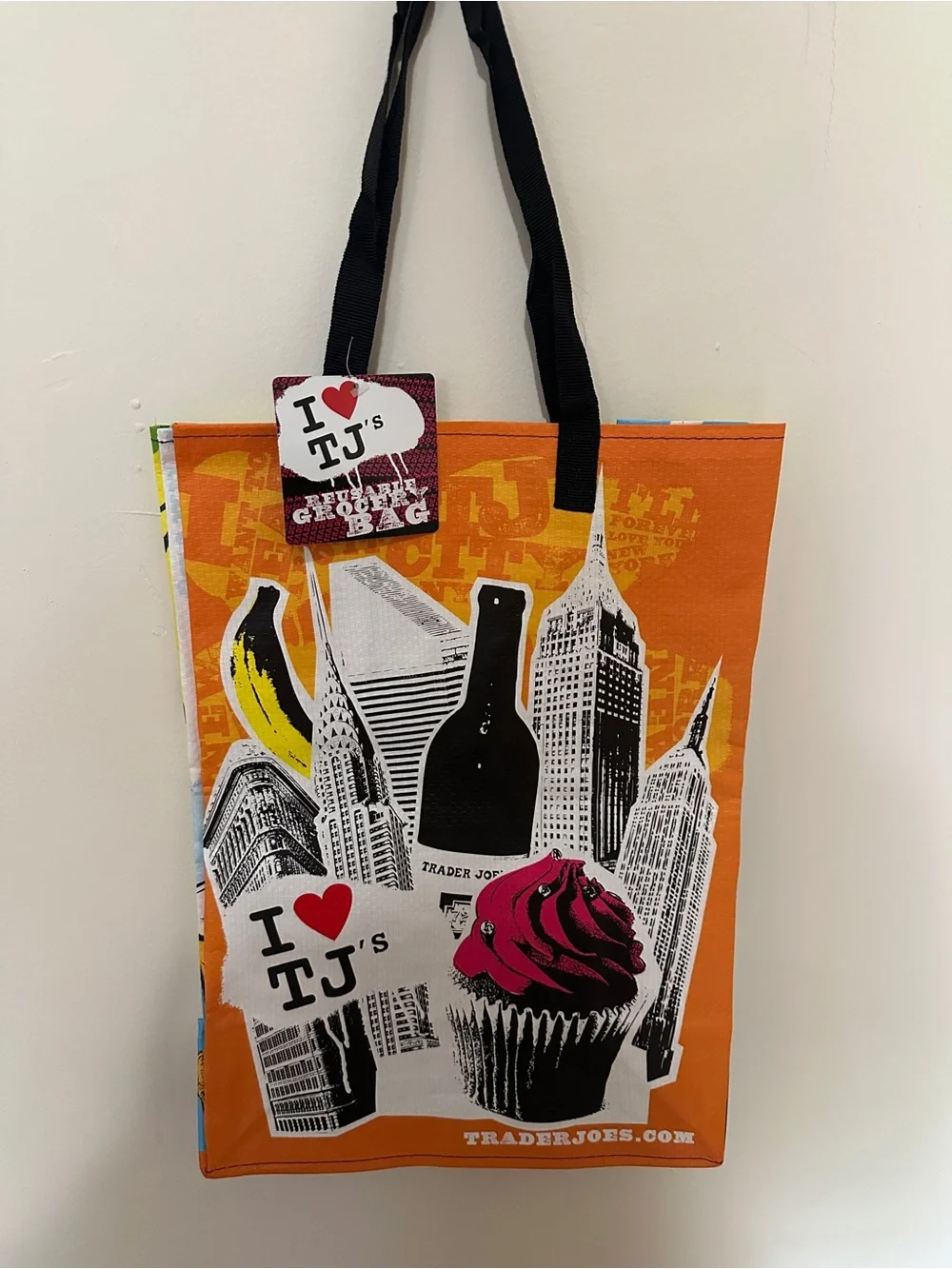 TRADER JOES COLLECTABLE TOTE - NEW YORK